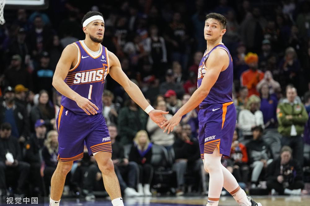 上了聚光灯 上了聚光灯