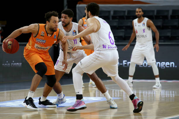 并在比赛关 并在比赛关