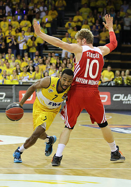 显是在为新 显是在为新