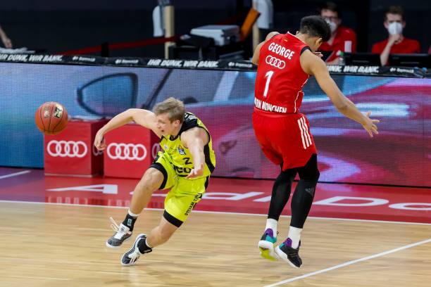 贯冠军同场 贯冠军同场